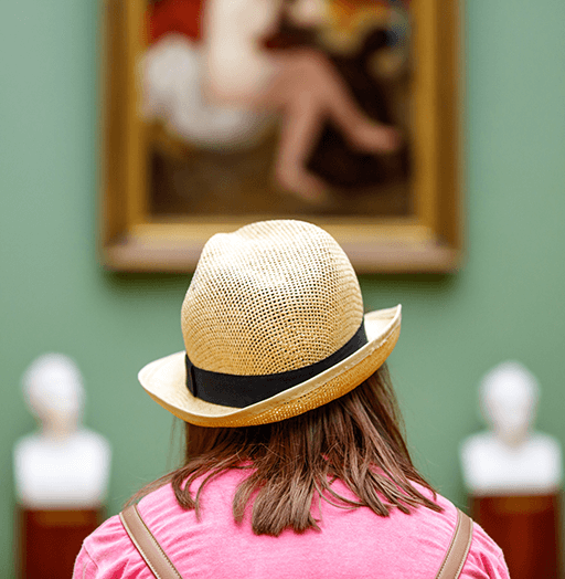 Women in museum